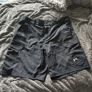 Under Armour Charcoal Utility Shorts Men’s 36. Never worn like new.